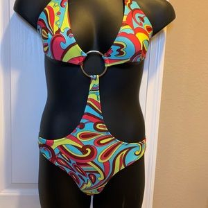 Bathing suit Sexy -New- Size Small Petite